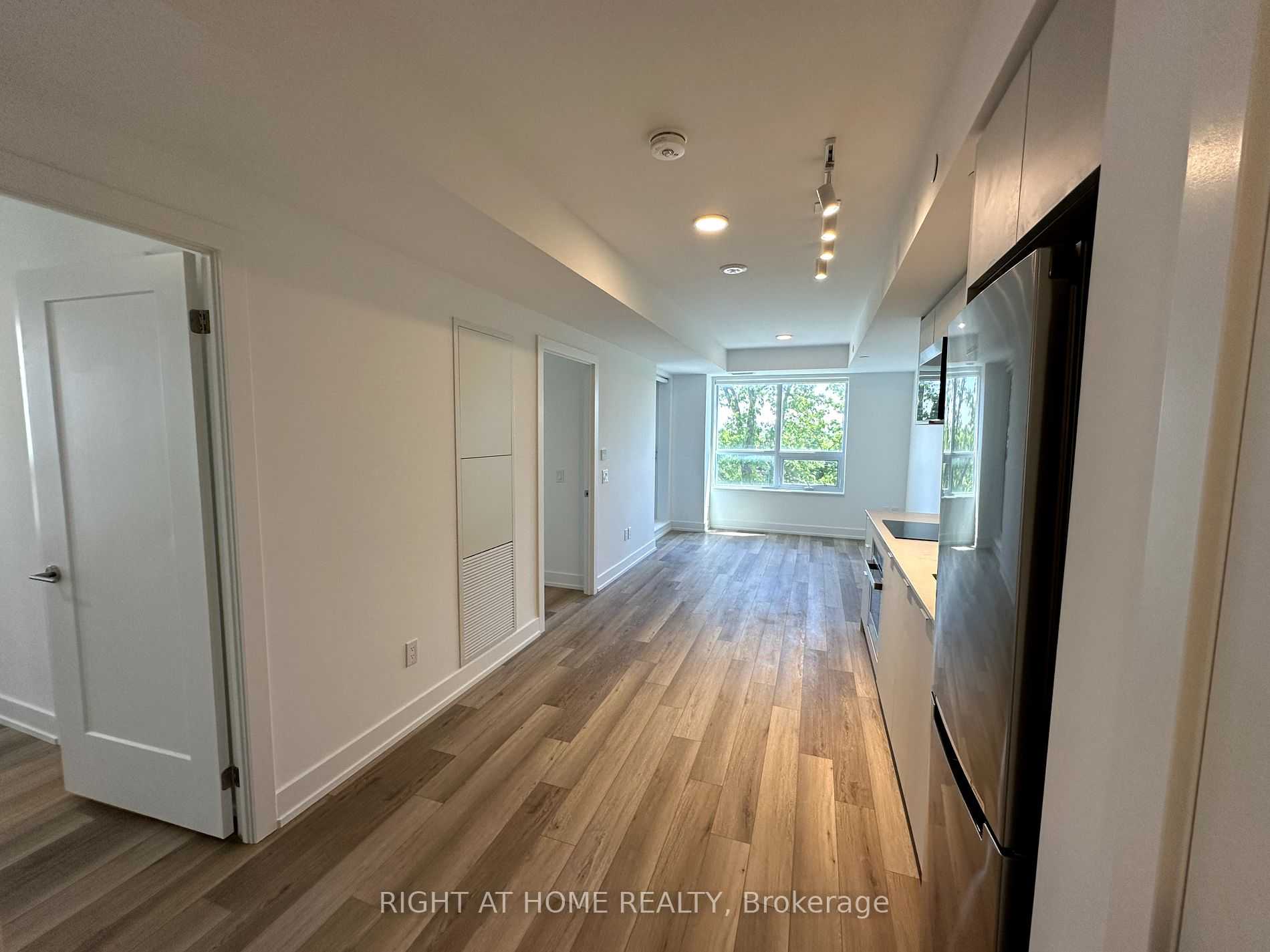 LANDLORD ランドロード Virtual tour for 722 - 8 Cedarland Dr E, Markham