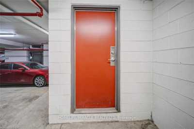 House 32