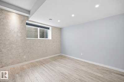 House 32
