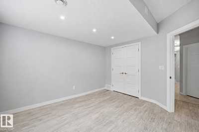 House 33