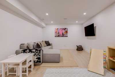 House 32