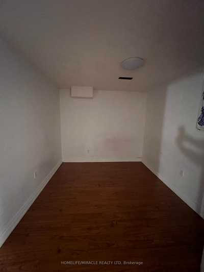 House 32