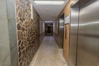 House 8
