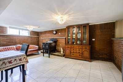House 33